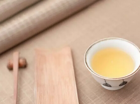 “粗茶”比绿茶更有利于健康